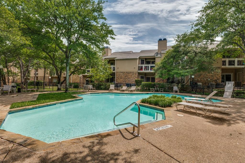 14277 Preston Road, Unit 1012 Dallas, TX 75254 - Photo 11 of 13 Community Pool
