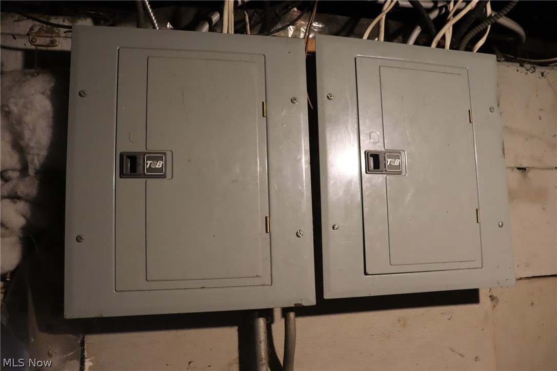 942 Alhambra Road Cleveland, OH 44110 - Photo 23 of 33 Utilities featuring electric panel