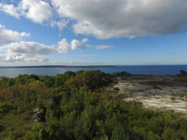 $319,000 | Bluff Court, Unit 2, Sturgeon Bay, WI 54235