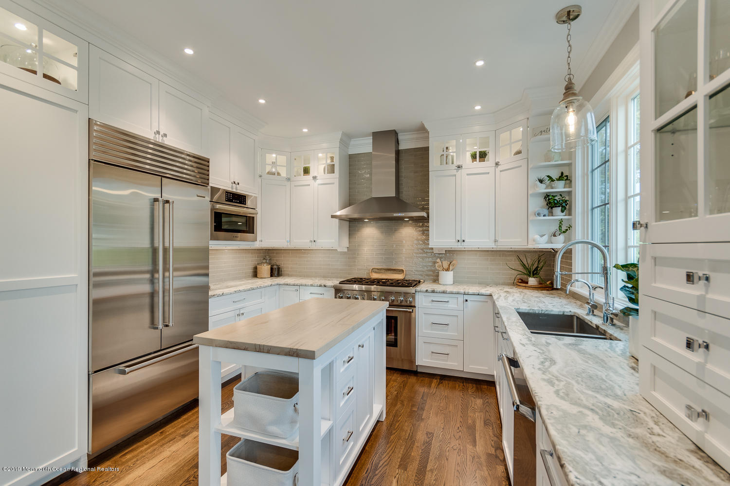 7 Lakeside Avenue Rumson, NJ 07760 - Photo 6 of 22 Sun Filled Space