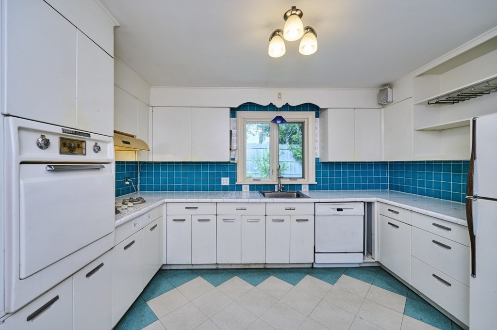 119 Rawson Road Brookline, MA 02445 - Photo 10 of 20