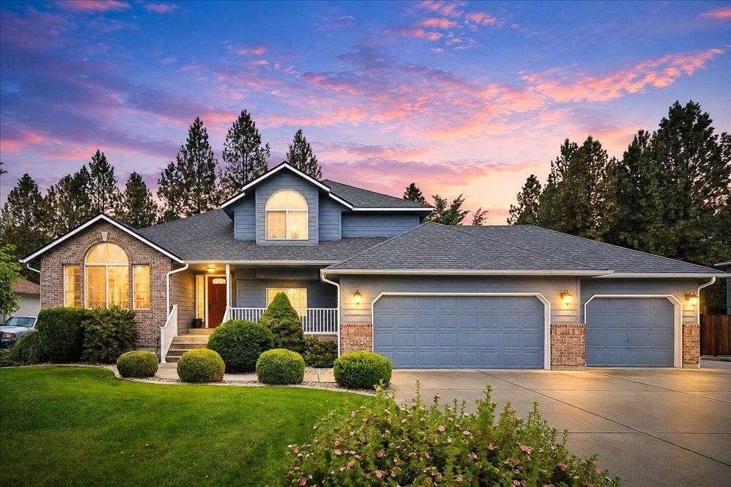 4524 East Woodglen Road Mead, WA 99021 - Photo 1 of 48 Gallery Image 1