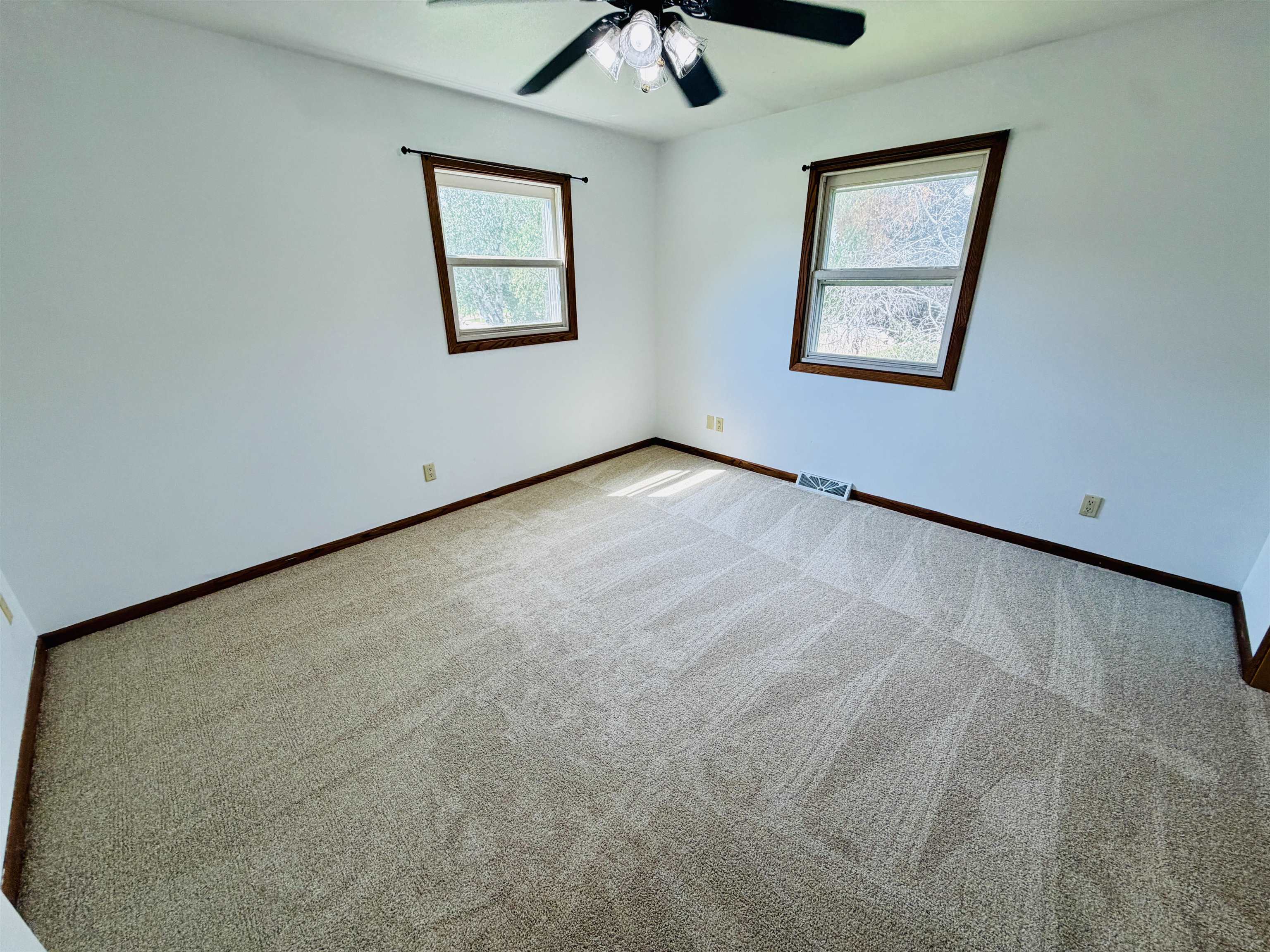 2210 Ridgeway Road Monroe, WI 53566 - Photo 27 of 41 Gallery Image 27