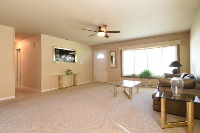 19 Hampton Road Montgomery, IL 60538 - Photo 12 of 22