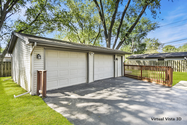 19 Hampton Road Montgomery, IL 60538 - Photo 2 of 22
