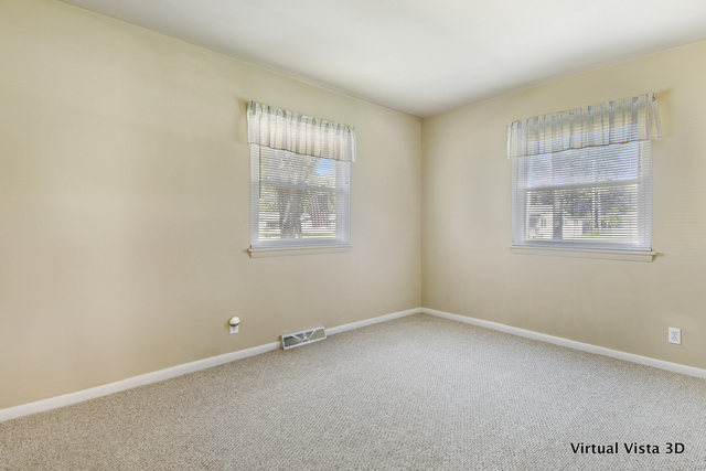 19 Hampton Road Montgomery, IL 60538 - Photo 9 of 22