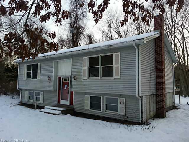 31 Fort Shantok Road Montville, CT 06382 - Photo 1 of 1 Exterior Front.