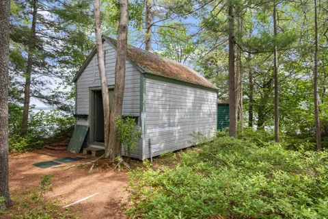 $2,499,000 | 28 Potato Island, Holderness, NH 03245