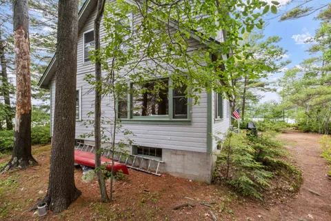 $2,499,000 | 28 Potato Island, Holderness, NH 03245