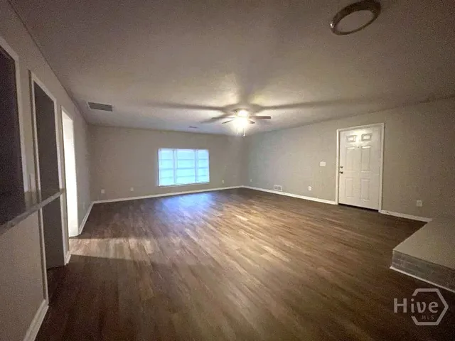 $1,950 | 1569 Groover Road, Hinesville, GA 31313