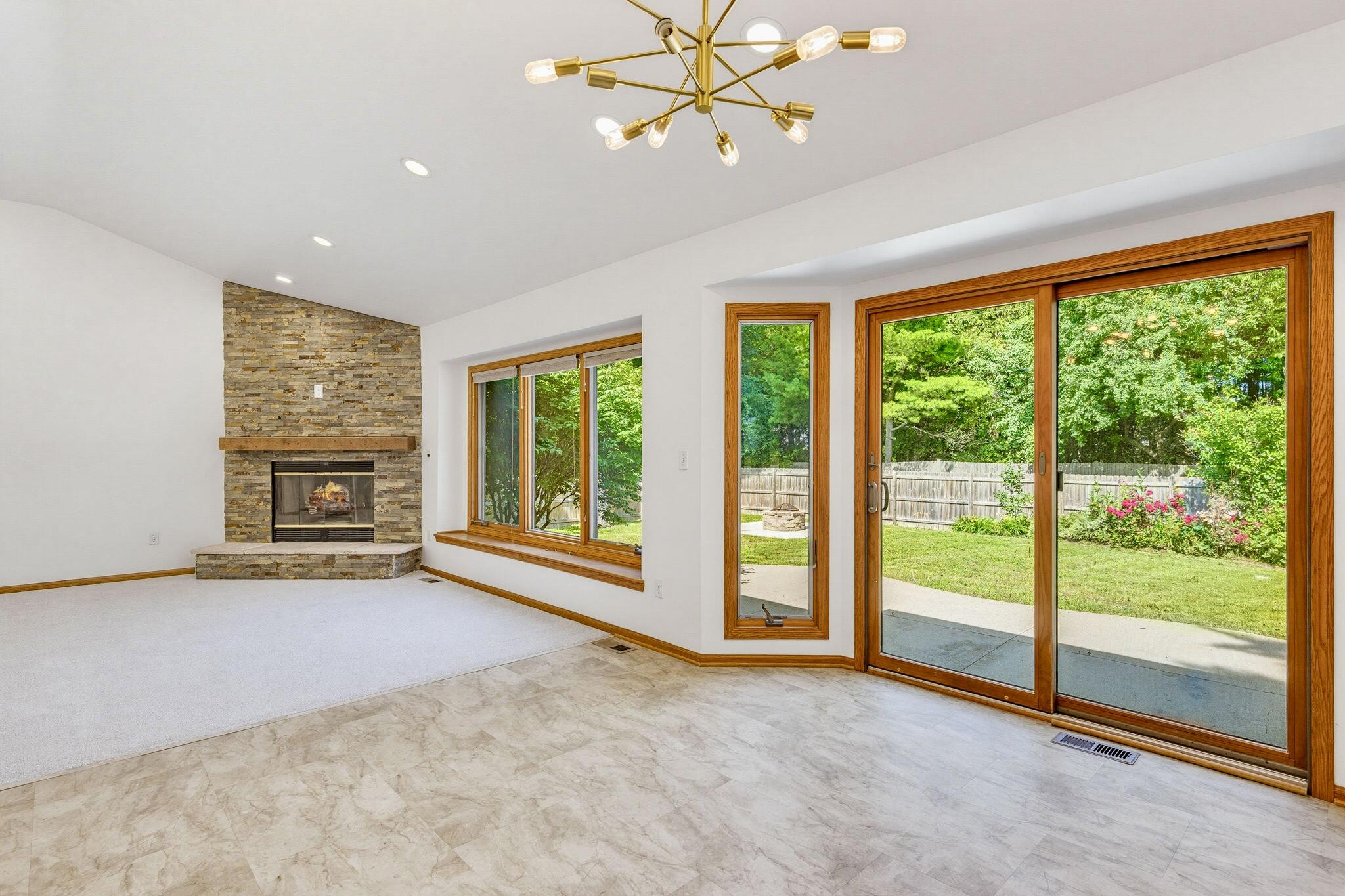 10063 64th Avenue Pleasant Prairie, WI 53158 - Photo 7 of 45 IMG_3653