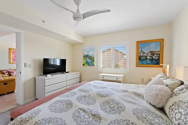 $830,000 | 401 Ocean Bluffs Boulevard, Unit 402, Jupiter, FL 33477