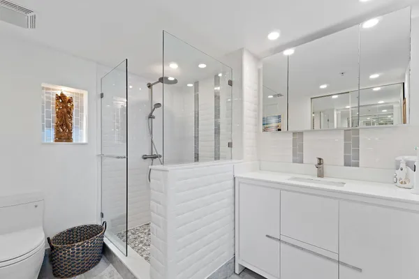 $830,000 | 401 Ocean Bluffs Boulevard, Unit 402, Jupiter, FL 33477