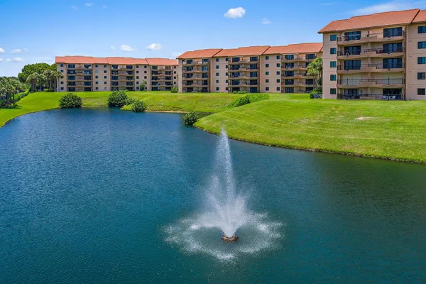 $830,000 | 401 Ocean Bluffs Boulevard, Unit 402, Jupiter, FL 33477