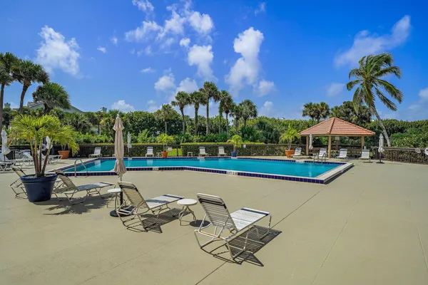 $830,000 | 401 Ocean Bluffs Boulevard, Unit 402, Jupiter, FL 33477