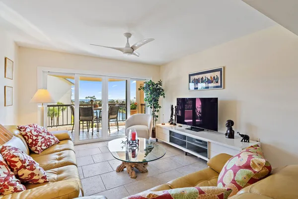 $830,000 | 401 Ocean Bluffs Boulevard, Unit 402, Jupiter, FL 33477