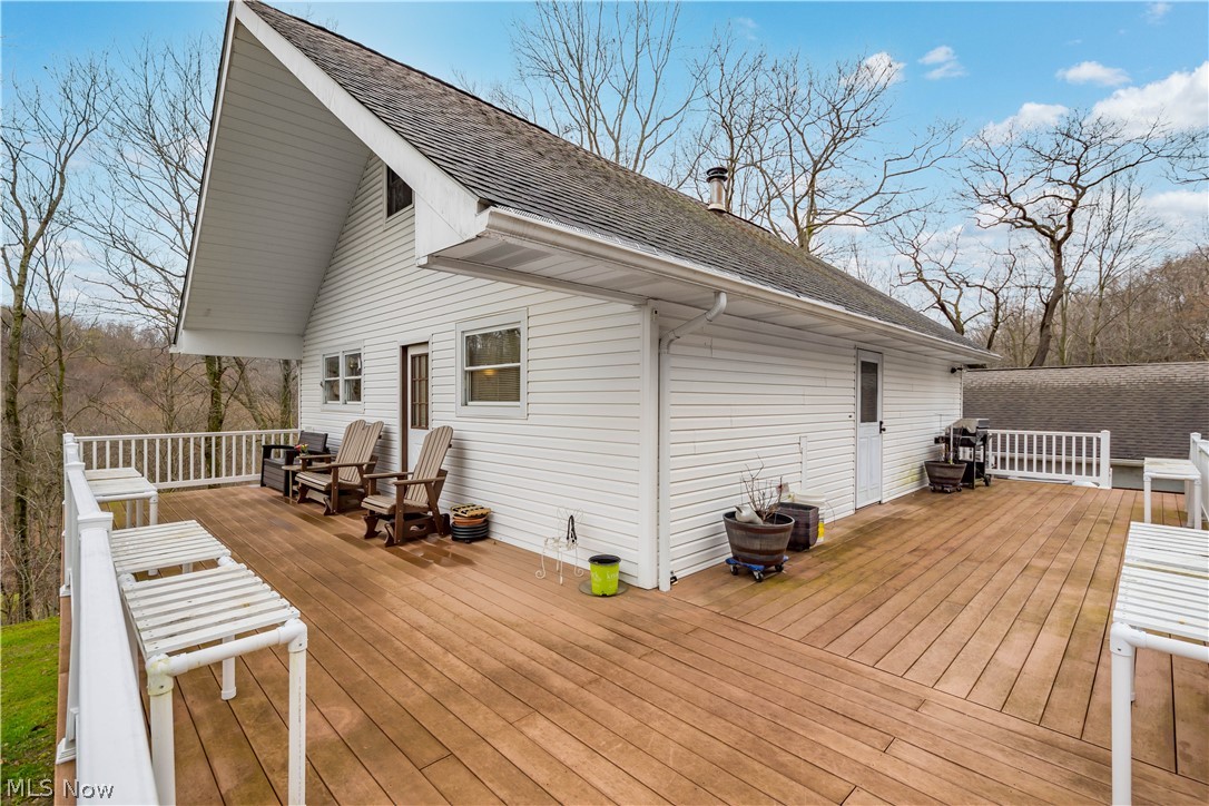 550 Middle Run Road Chester, WV 26034 - Photo 18 of 29