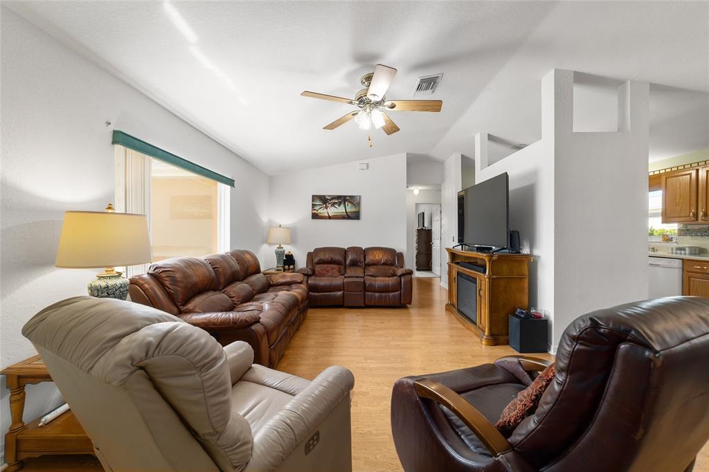 9862 Southwest 59th Circle Ocala, FL 34476 - Photo 13 of 57