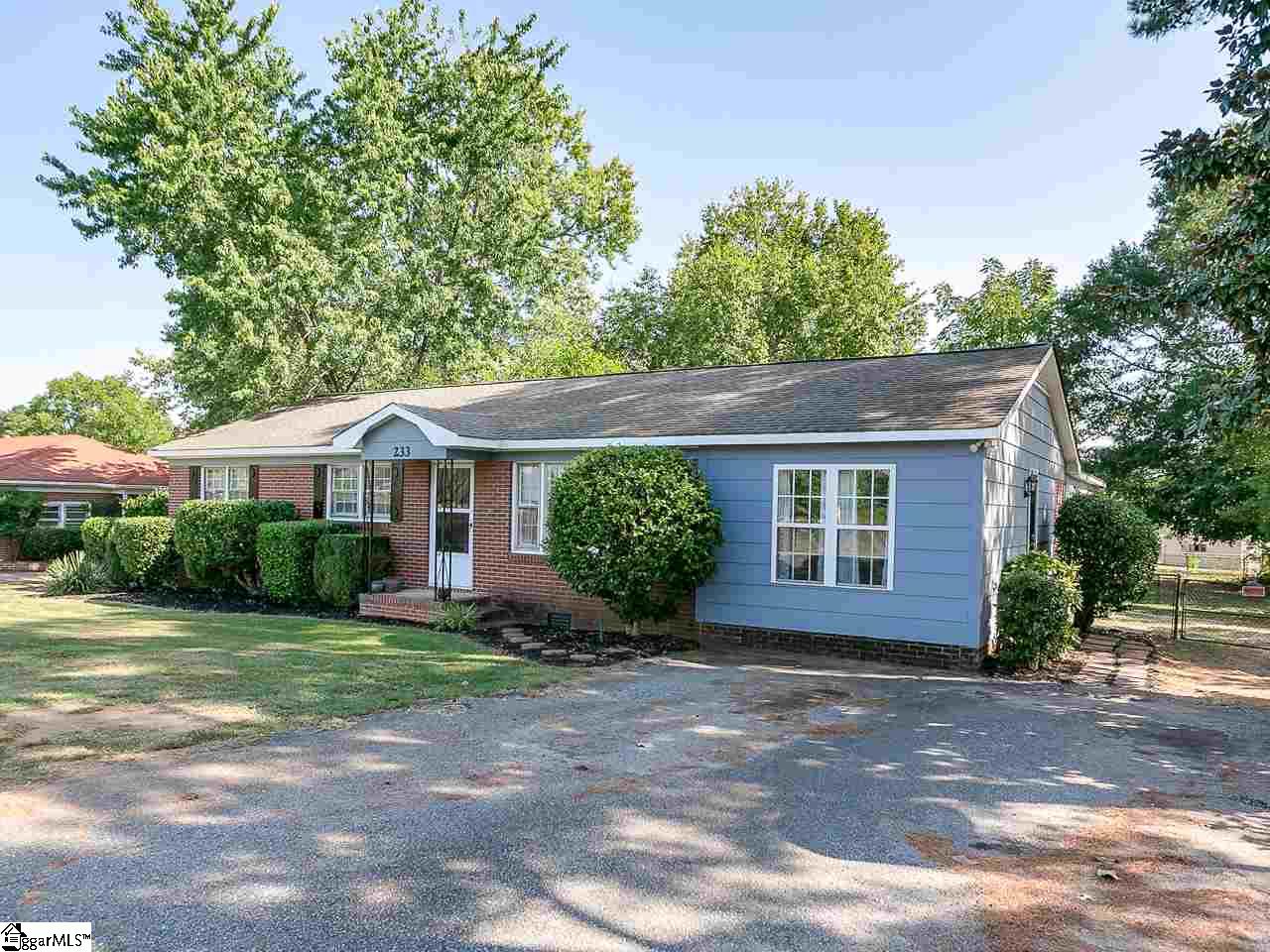 233 Floyd Road Spartanburg, SC 29303 - Photo 2 of 25