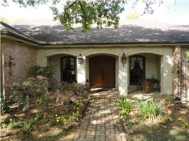 303 Whitcomb Road Lafayette, LA 70503 - Photo 2 of 30 Gallery Image 2