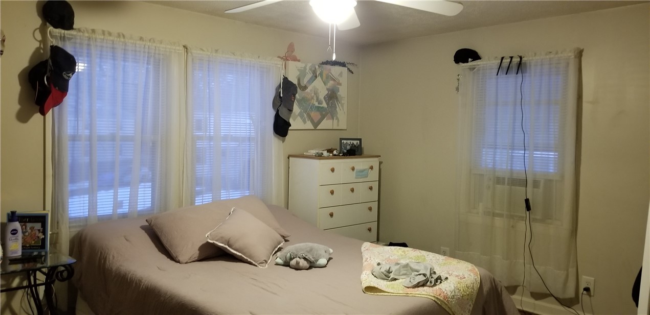 207 Yorktown Road North Kingstown, RI 02852 - Photo 10 of 19