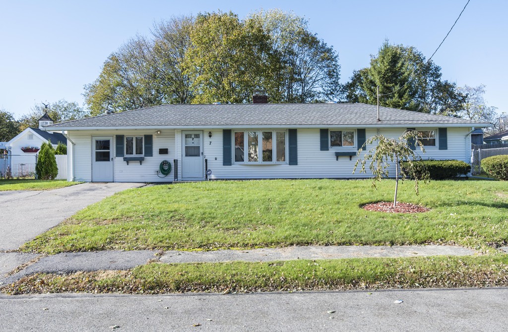 7 Clara Road Holbrook, MA 02343 - Photo 1 of 13 Gallery Image 1