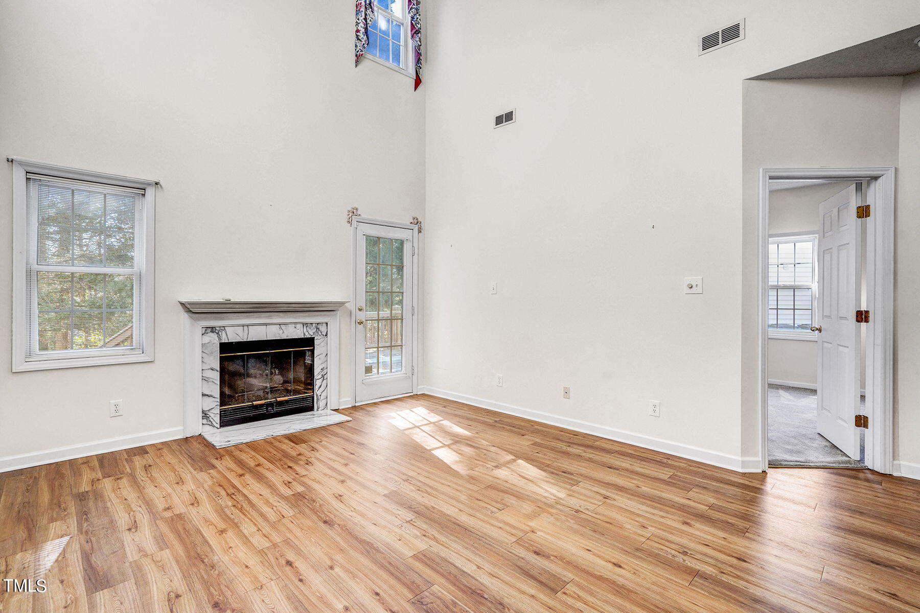 4108 Beaufain Street Raleigh, NC 27604 - Photo 12 of 30 FamRoomII Beaufain St-24