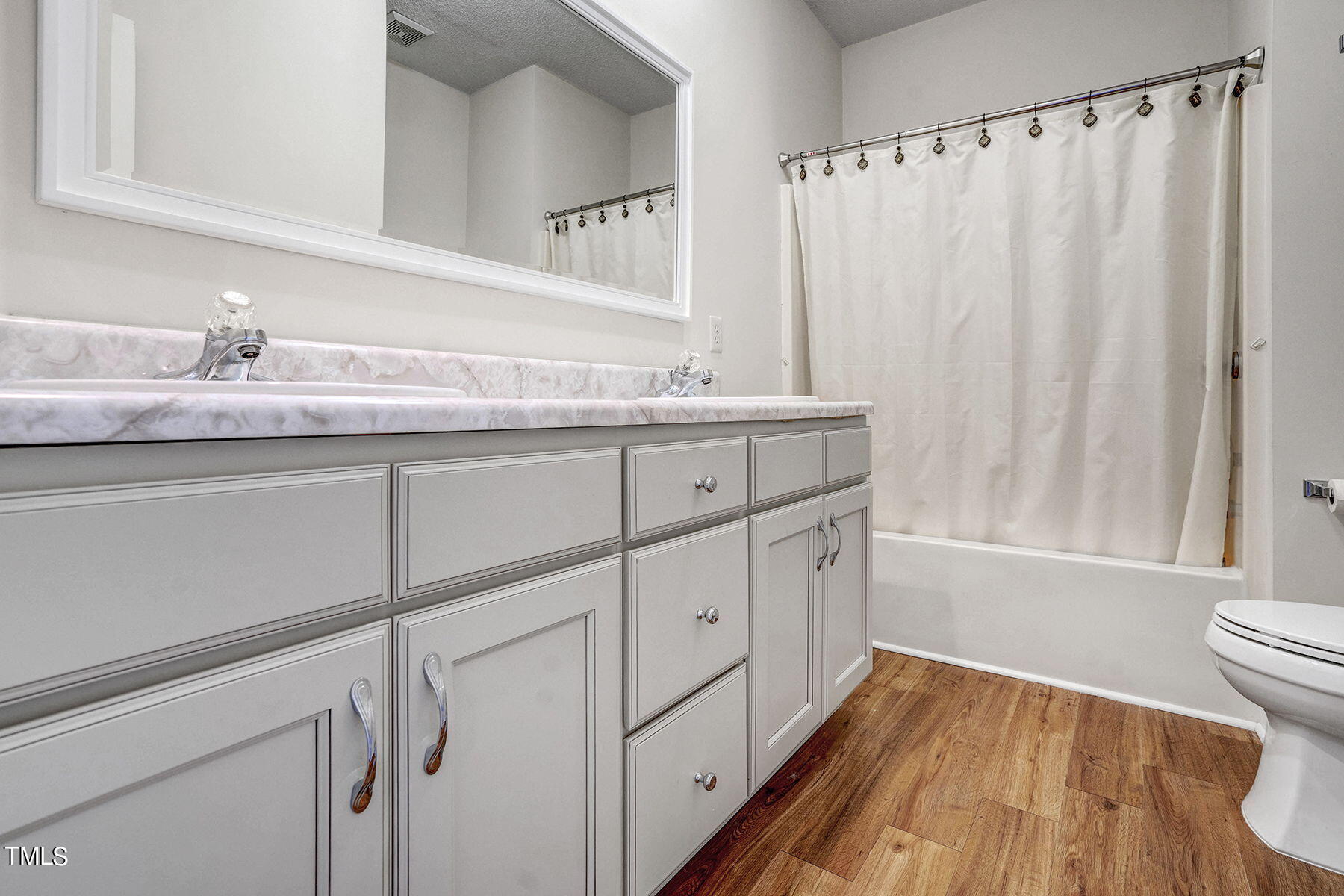 4108 Beaufain Street Raleigh, NC 27604 - Photo 18 of 30 MasterBathBeaufain St-20