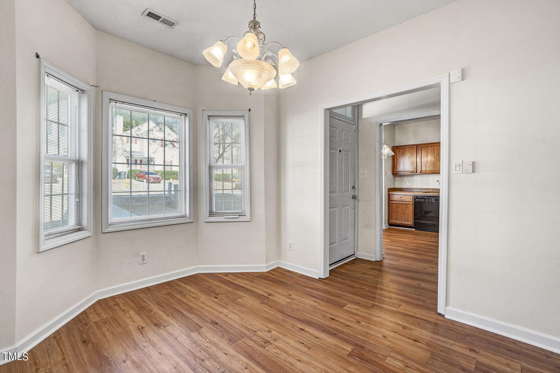 4108 Beaufain Street Raleigh, NC 27604 - Photo 9 of 30 DiningBeaufain St-11