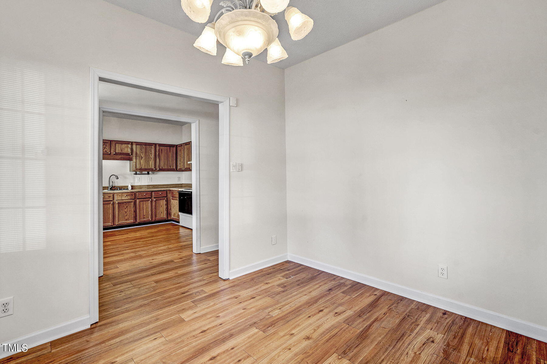 4108 Beaufain Street Raleigh, NC 27604 - Photo 10 of 30 DiningIIBeaufain St-12
