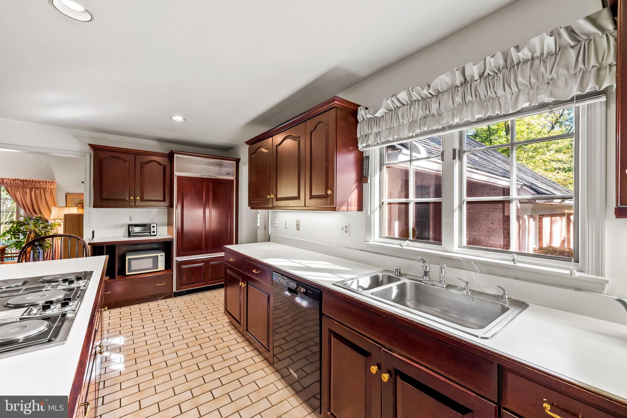 1927 Old Court Road Towson, MD 21204 - Photo 20 of 65 Kitchen