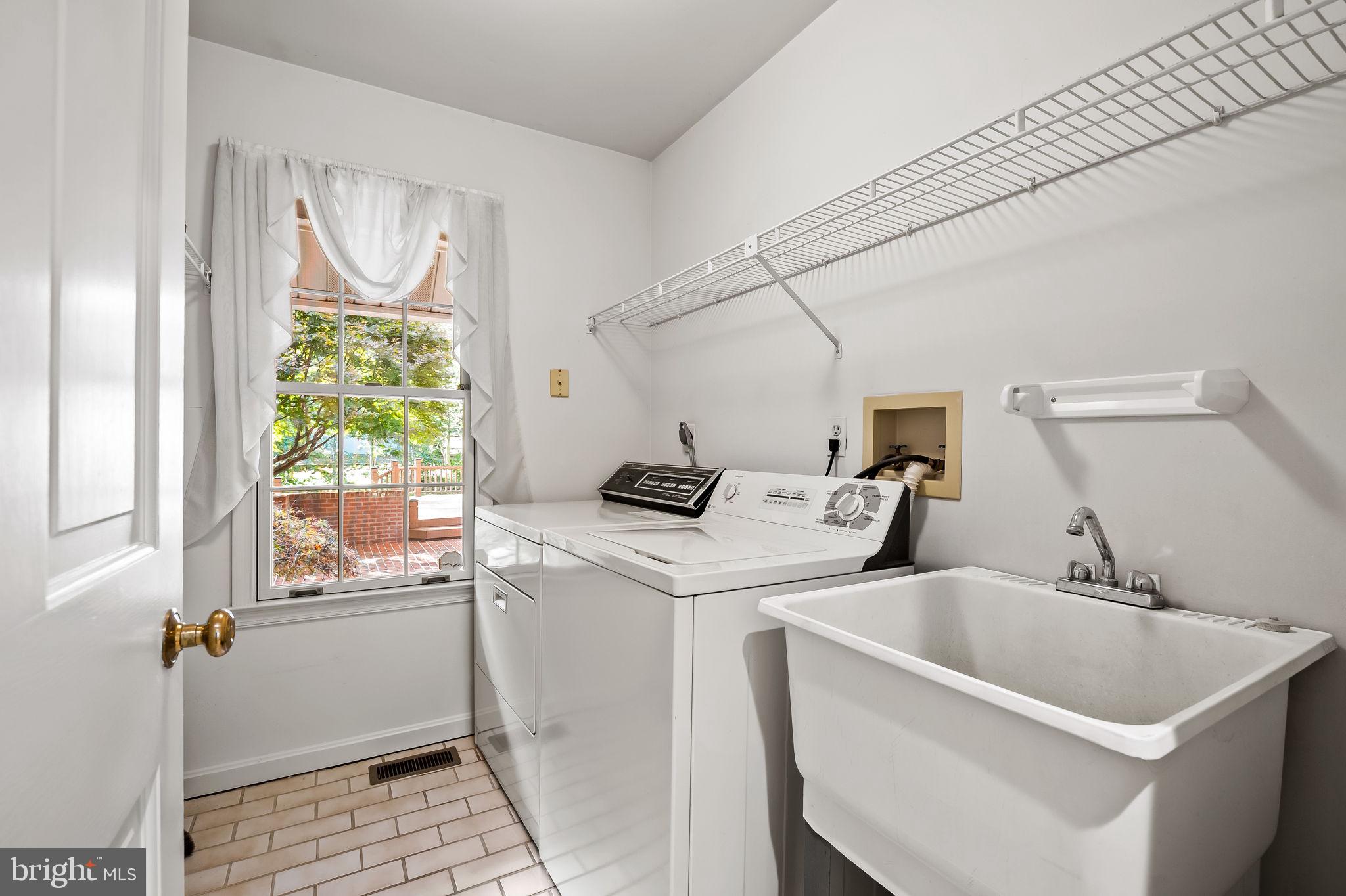 1927 Old Court Road Towson, MD 21204 - Photo 29 of 65 Laundry room