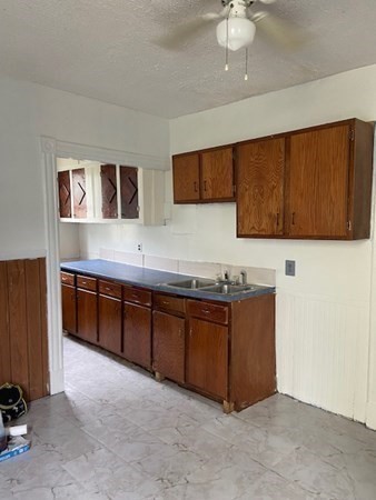208-210 White Street Springfield, MA 01108 - Photo 5 of 22
