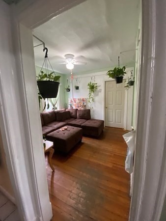 208-210 White Street Springfield, MA 01108 - Photo 10 of 22