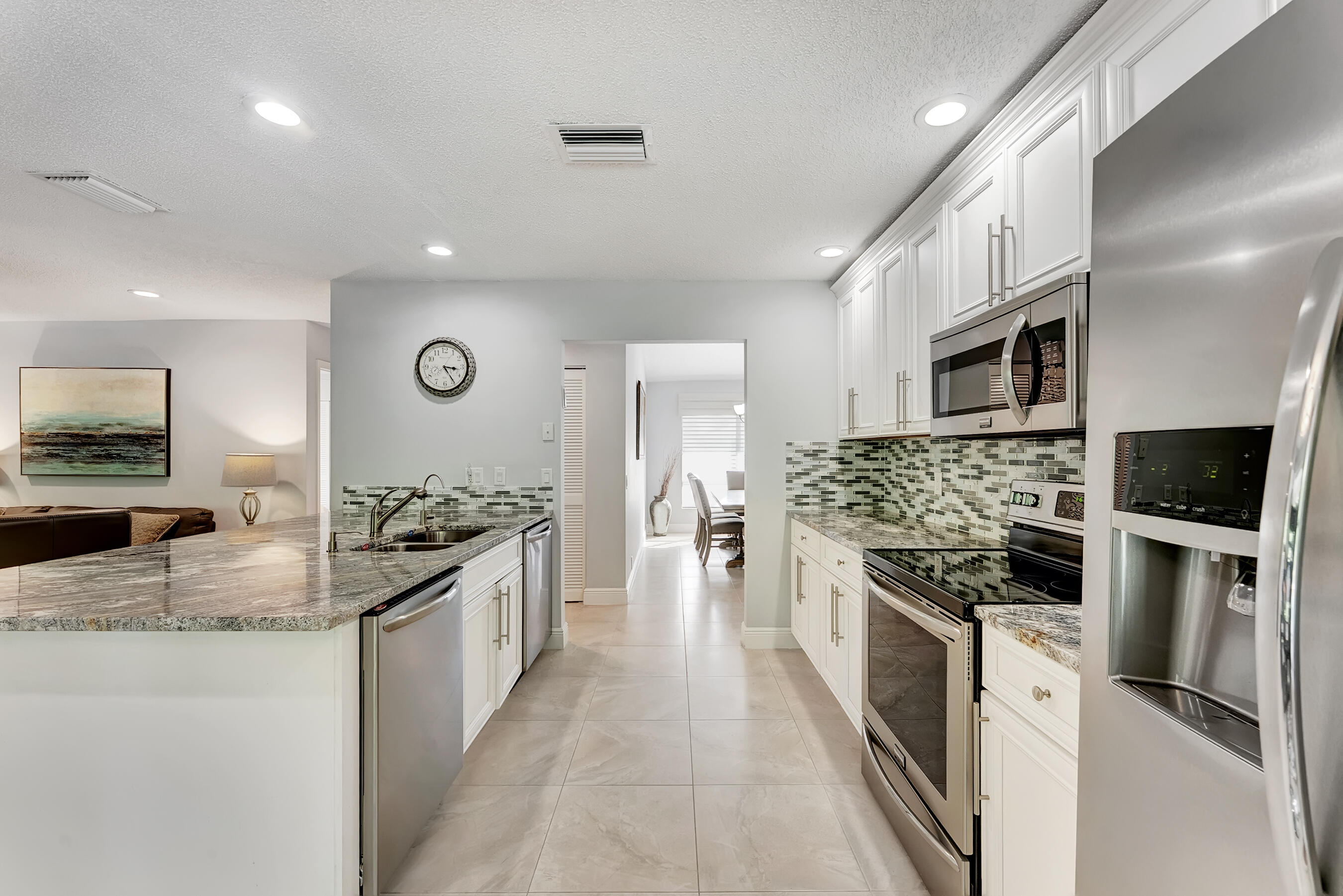 7379 London Lane Boca Raton, FL 33433 - Photo 18 of 35 DSC02850
