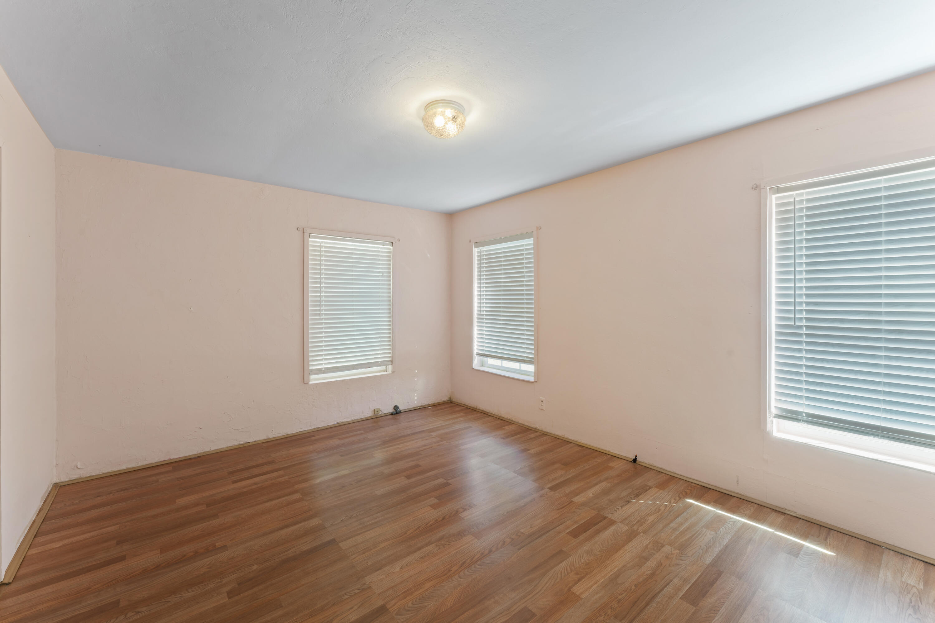 5370 New Hope Road Grants Pass, OR 97527 - Photo 23 of 63 22
