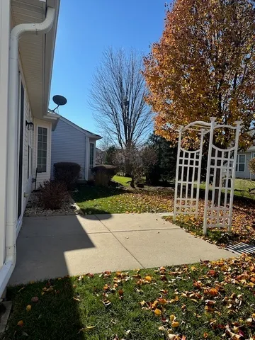 $2,300 | 11723 Evergreen Lane, Huntley, IL 60142