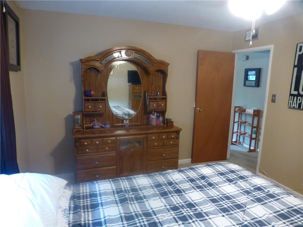 5310 Godfrey Road, Unit 8 Godfrey, IL 62035 - Photo 8 of 18 Gallery Image 8