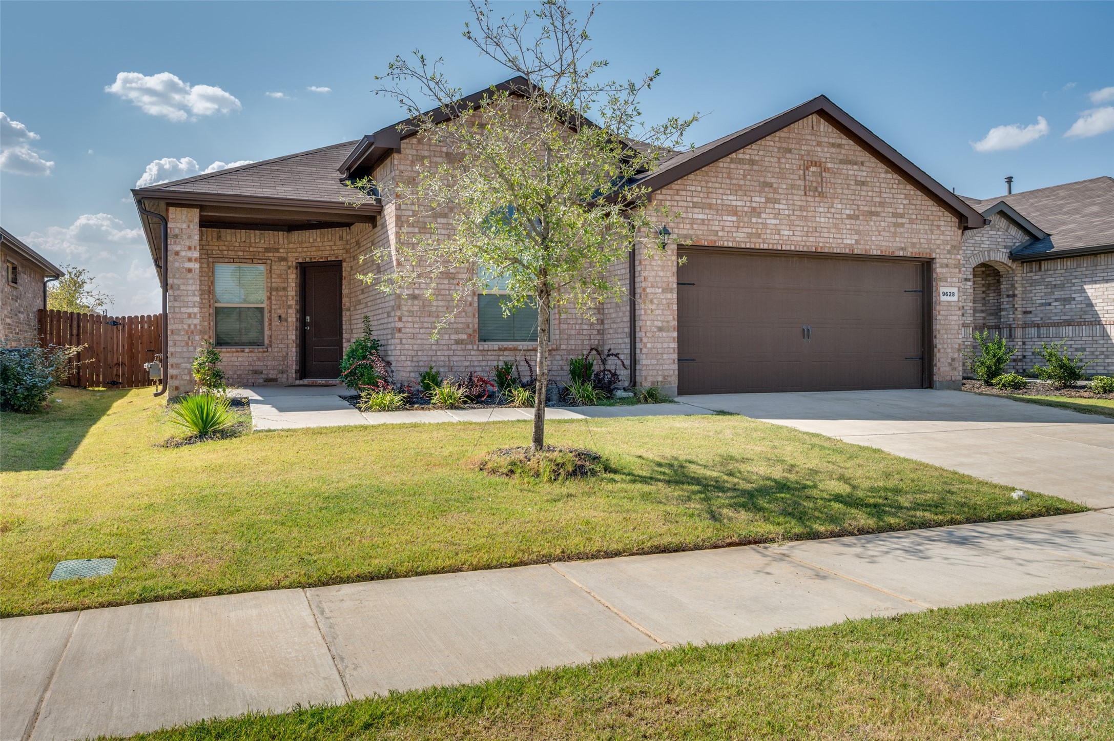 9628 Austin Holw Road Crowley, TX 76036 - Photo 2 of 37