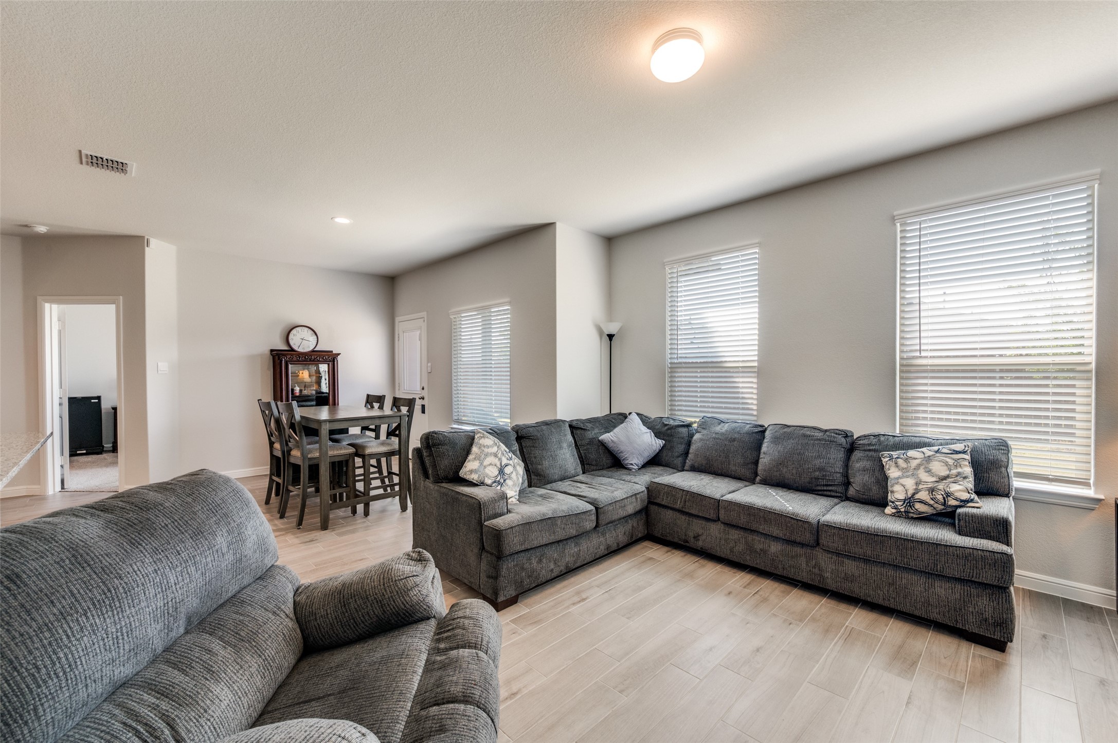 9628 Austin Holw Road Crowley, TX 76036 - Photo 10 of 37