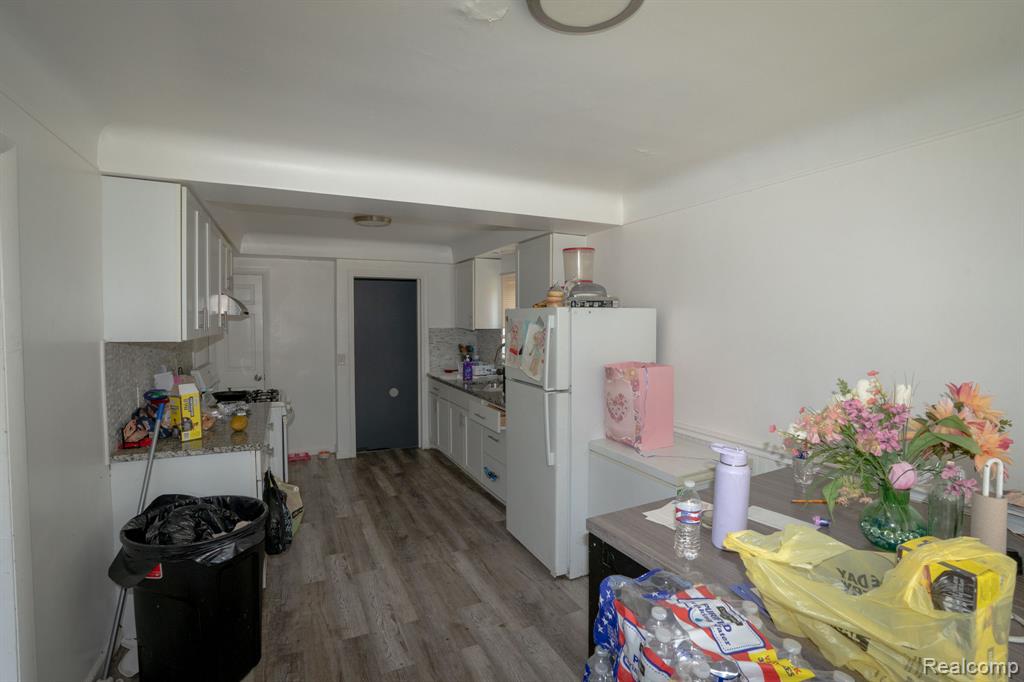 16821 East 8 Mile Road Eastpointe, MI 48021 - Photo 9 of 31