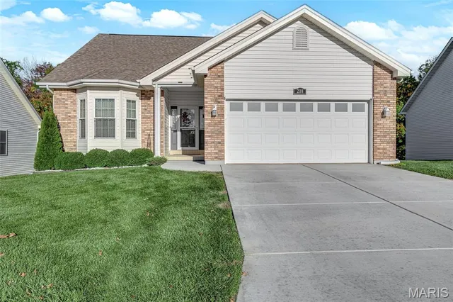 $400,000 | 218 Fiddlecreek Ridge Road, Wentzville, MO 63385