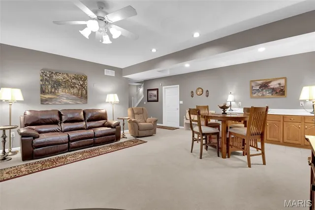 $400,000 | 218 Fiddlecreek Ridge Road, Wentzville, MO 63385