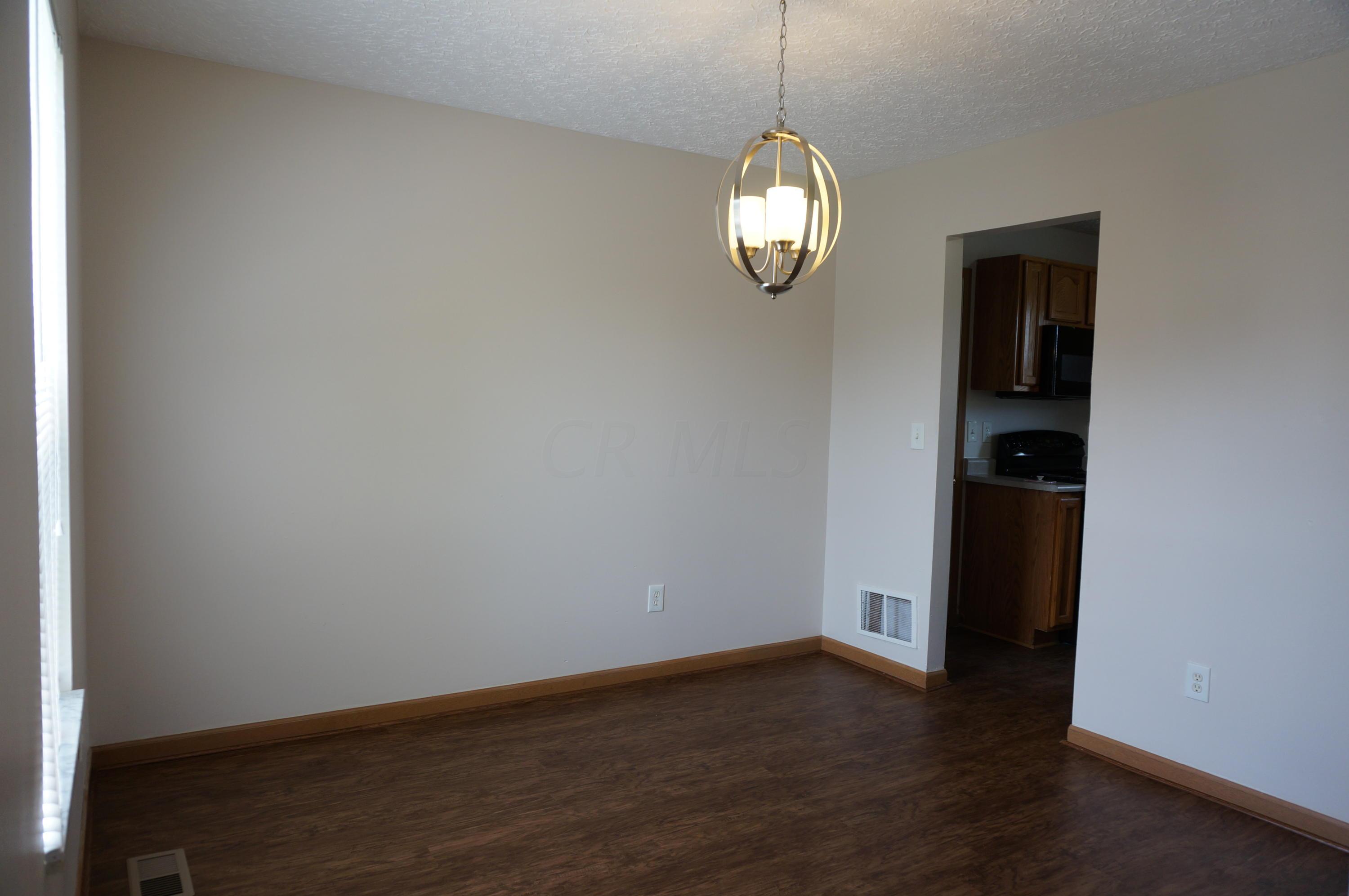 6366 Whims Road Canal Winchester, OH 43110 - Photo 4 of 16