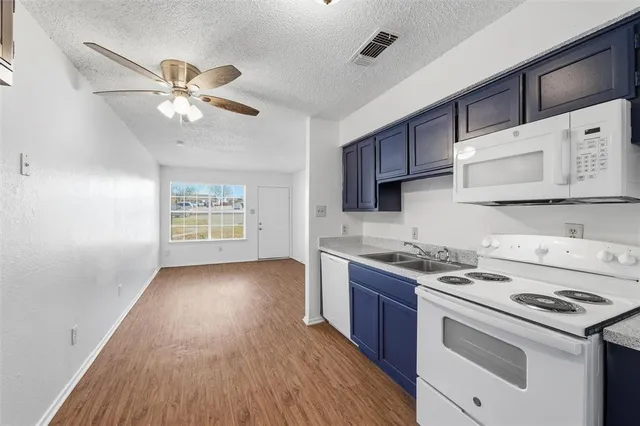 $285,000 | 216 Pine Meadow Drive, Kennedale, TX 76060