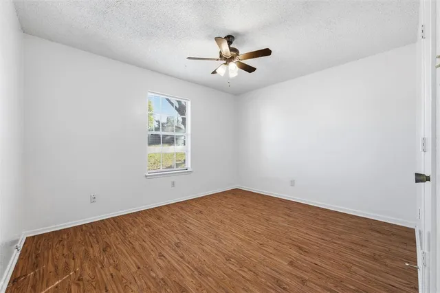 $285,000 | 216 Pine Meadow Drive, Kennedale, TX 76060