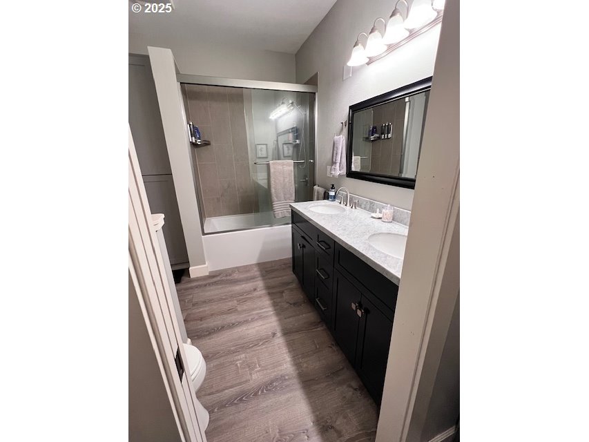 83178 South Pioneer Road Florence, OR 97439 - Photo 7 of 47 a bathroom with a double vanity sink and mirror