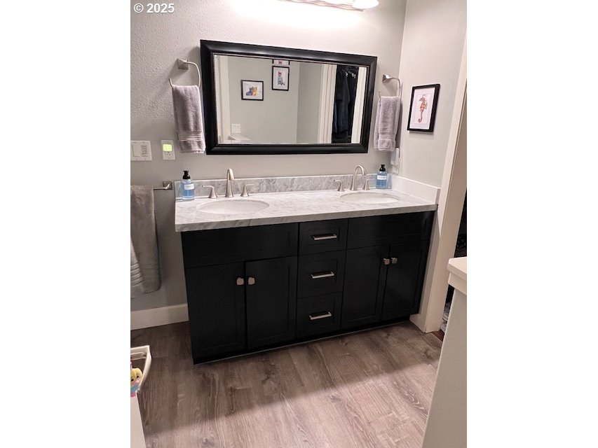 83178 South Pioneer Road Florence, OR 97439 - Photo 9 of 47 a bathroom with a sink and a mirror