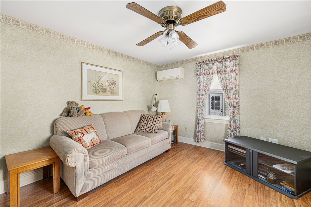 161 Hillside Avenue Providence, RI 02906 - Photo 13 of 43 Gallery Image 13