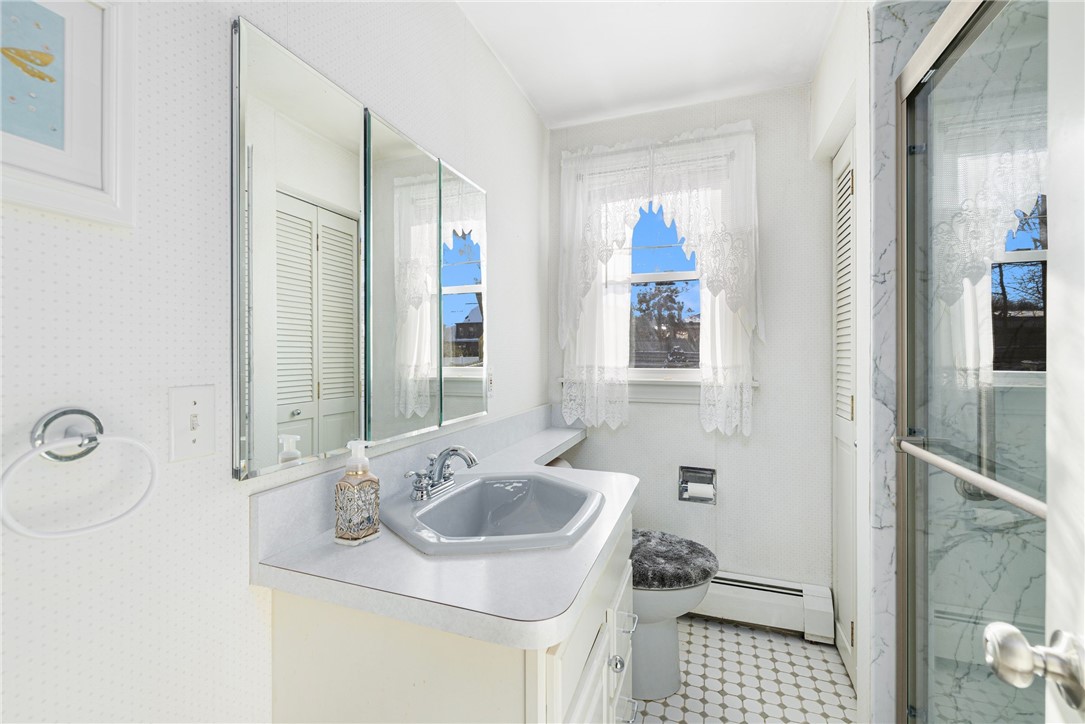 161 Hillside Avenue Providence, RI 02906 - Photo 16 of 43 Gallery Image 16